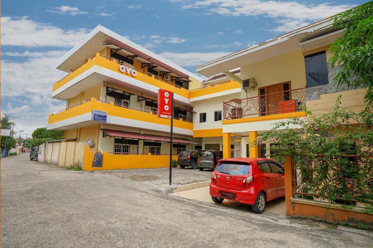 Vaccinated Staff - OYO 2025 Wisma Musdalifa Palembang Exterior foto
