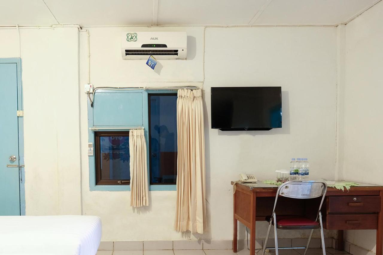 Vaccinated Staff - OYO 2025 Wisma Musdalifa Palembang Exterior foto